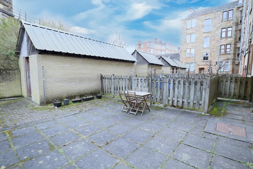 Rear court
