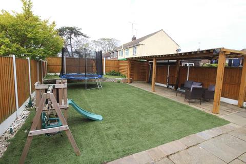 4 Elm Avenue, Heybridge, Maldon, CM9 4NT