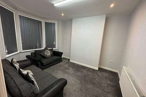 4 bedroom terraced house to rent, Hamilton Road, Manchester M13