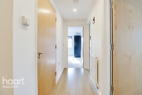 2 bedroom flat for sale, Cavell Court, Basildon
