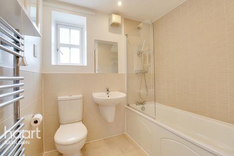 3 Cavell Court, Basildon, SS14 3TH