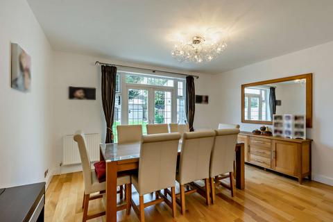 3 bedroom semi-detached house for sale, Central Avenue, Pinner, HA5