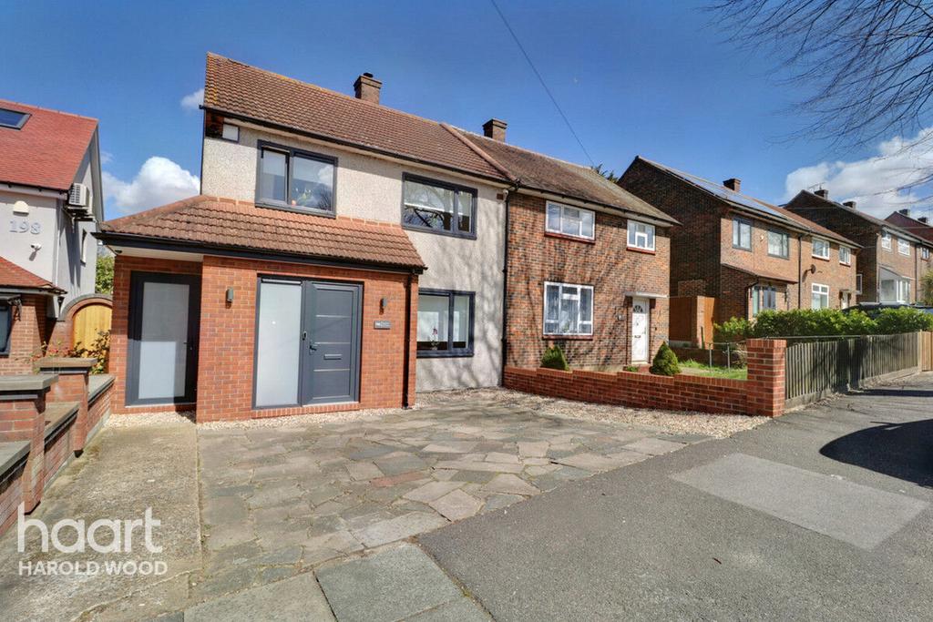Dagnam Park Drive, Romford 3 bed end of terrace house for sale £450,000