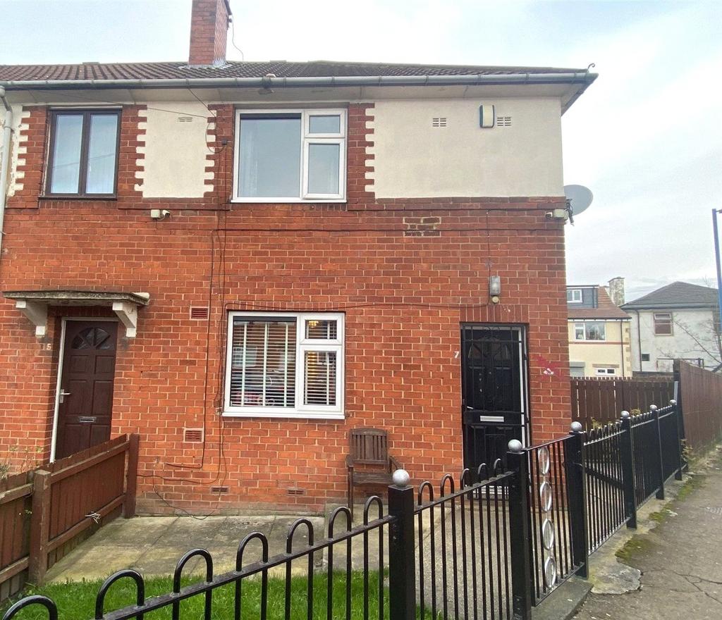 Plover Street, Little Horton, Bradford, BD5 2 bed terraced house for