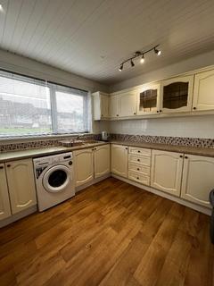 3 bedroom flat to rent - Backbrae Street, Kilsyth, North Lanarkshire, G65