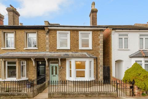 21 Poplar Road, Leatherhead, KT22 8SF