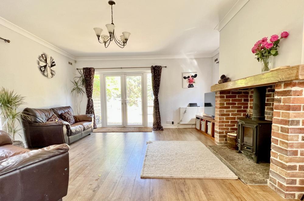 Ringwood Road, Verwood, BH31 7AB 4 bed bungalow for sale £585,000