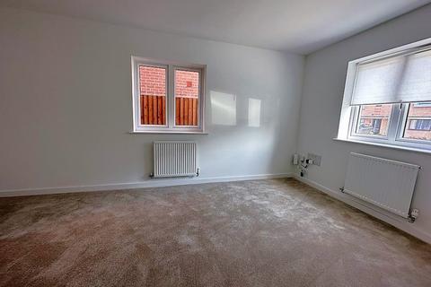 3 bedroom end of terrace house to rent, Cherry Orchard Drive, Rainham
