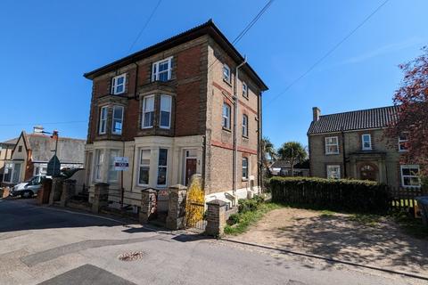 2 bedroom apartment to rent, Station Approach, Saxmundham