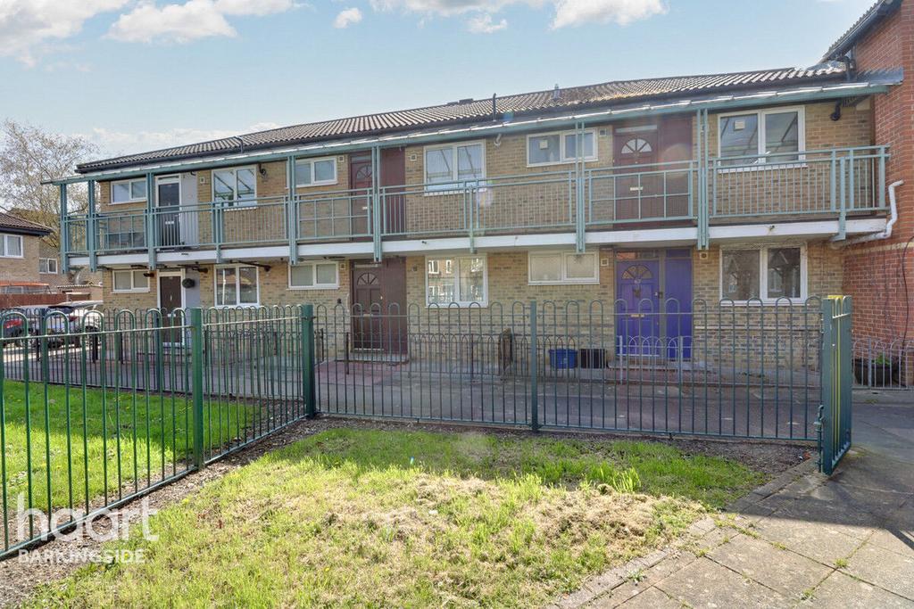 Tiptree Crescent, Clayhall 1 bed flat for sale £220,000