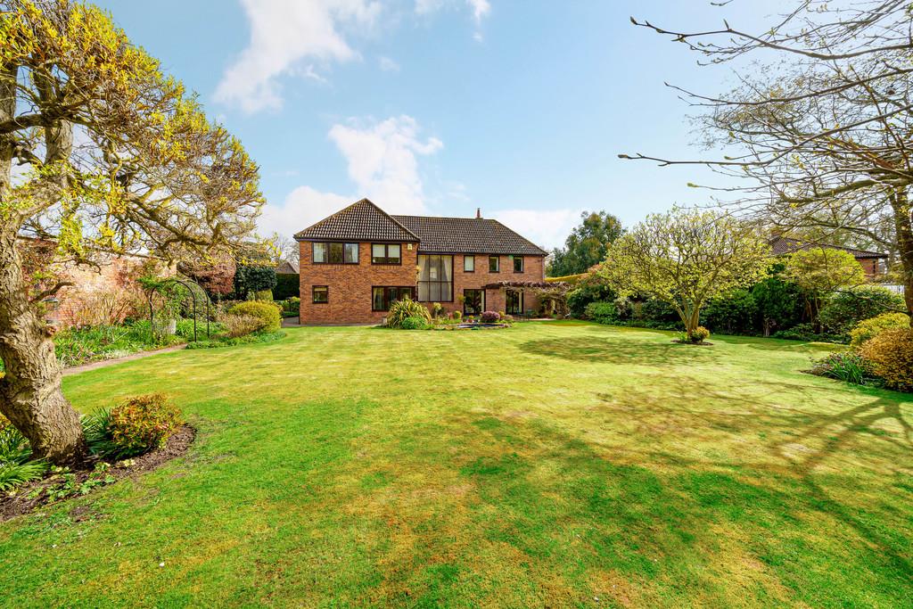 Brooke Gardens, Brooke, NR15 6 bed detached house for sale £1,100,000