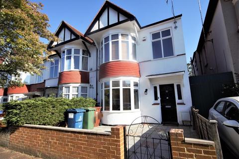 3 bedroom end of terrace house to rent, Longley Road, Harrow HA1