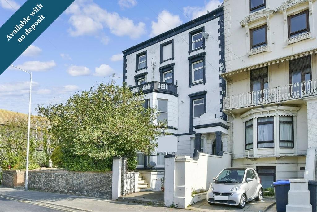 Victoria Road Ramsgate CT11 2 bed flat £850 pcm (£196 pw)