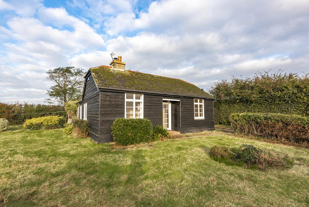 Barnhouse Lane, Brookland, Romney Marsh 2 bed detached house £1,600