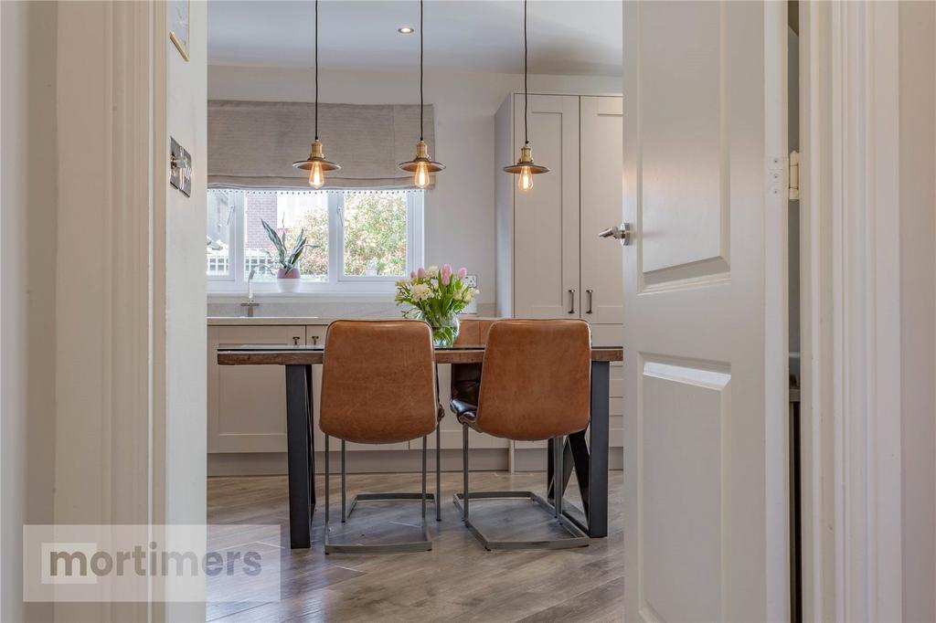 Hall/Kitchen