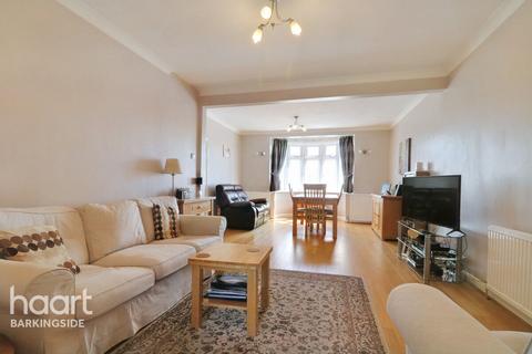 61 Forest Road, Ilford, IG6 3HA