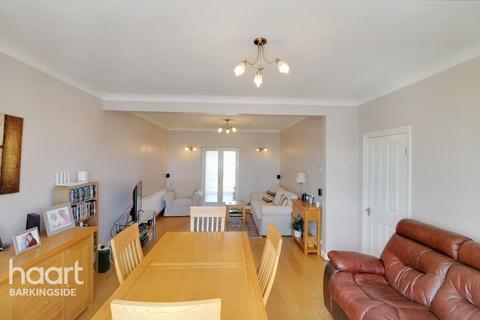 61 Forest Road, Ilford, IG6 3HA