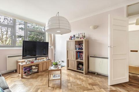 24 Holly Tree Close, London, SW19 6EA