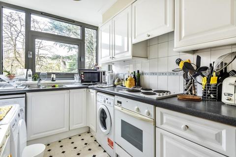 24 Holly Tree Close, London, SW19 6EA