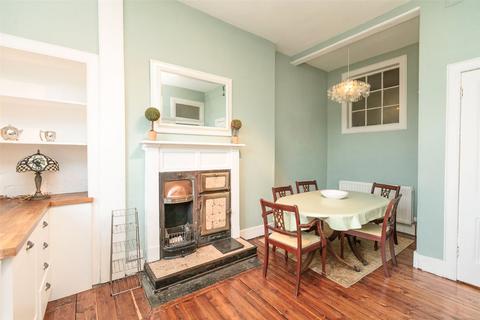 undefined, Montgomery Street, Edinburgh, EH7