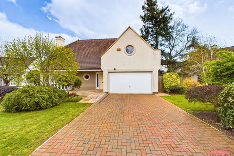 4 bedroom detached house for sale, West Christchurch. BH23
