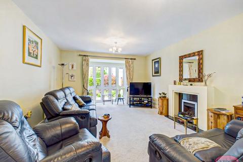 4 bedroom detached house for sale, West Christchurch. BH23