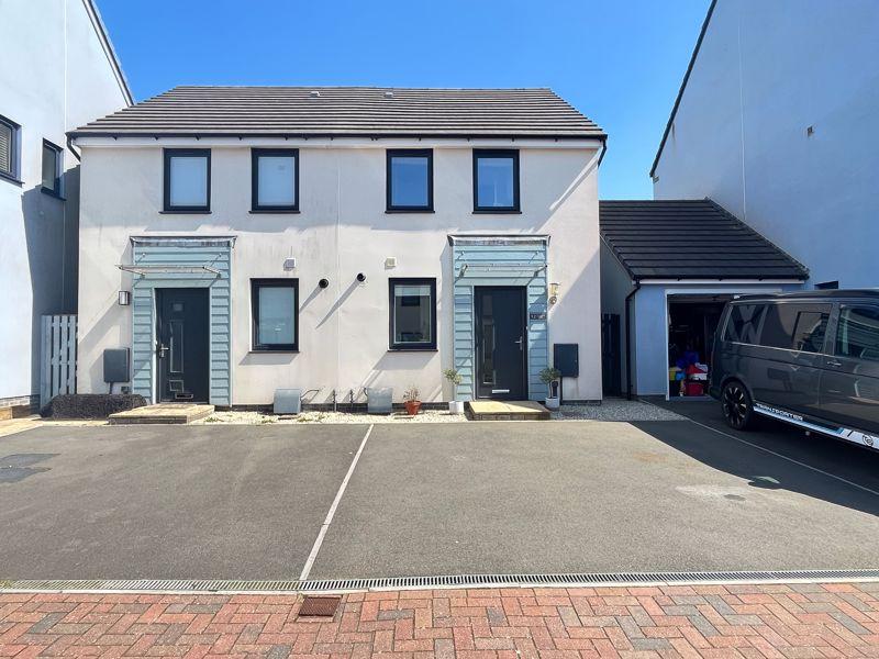 12 Porlock Close, Ogmore By Sea, The Vale of CF32 0QE 3 bed