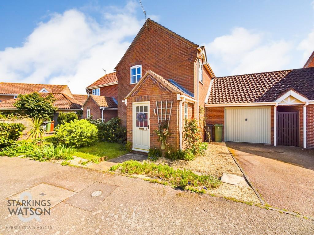 The Green, Earsham, Bungay 3 bed semidetached house for sale £235,000