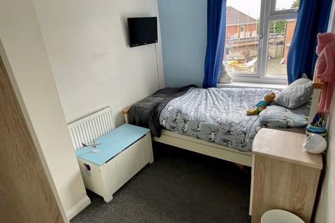 28 Brompton Road, Birmingham, B44 9PL