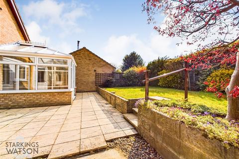 2 bedroom detached bungalow to rent, Sunny Grove, New Costessey, Norwich