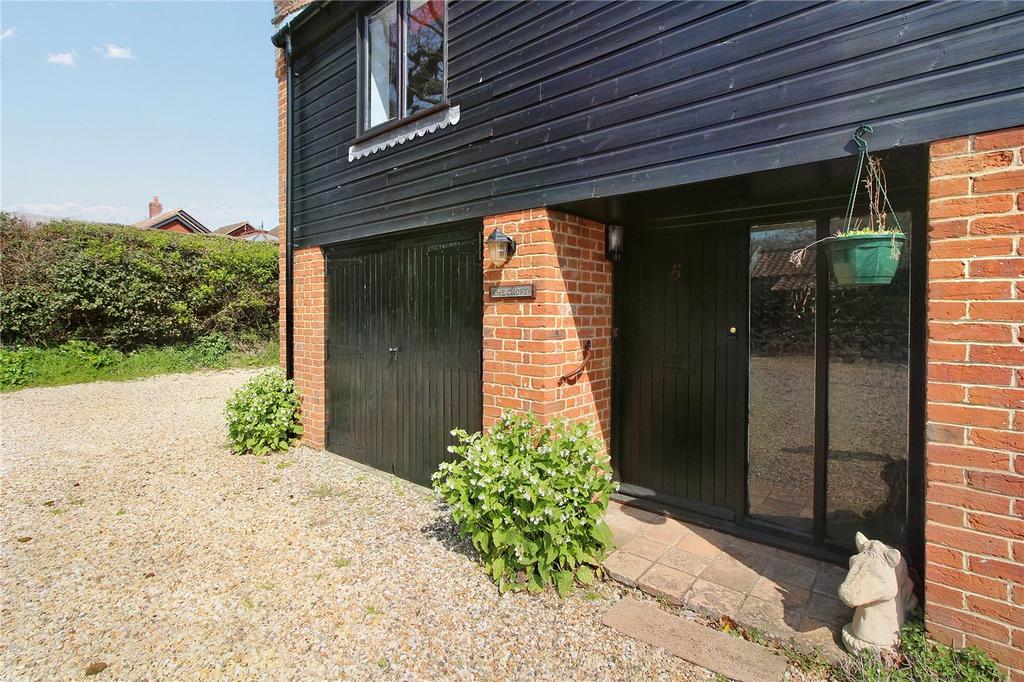 Meadow Farm Drive, Cringleford... 3 bed barn conversion £375,000