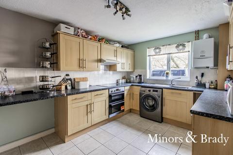 2 Carl Close, Dereham, NR19 1ET