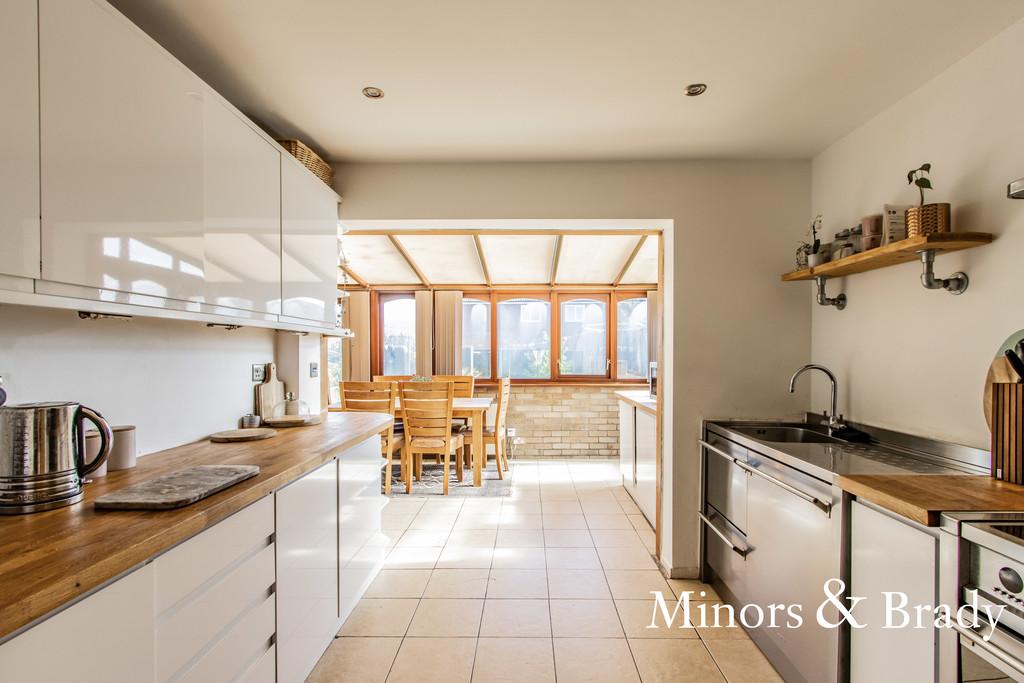 Burgess Way, Brooke 3 bed link detached house for sale £325,000