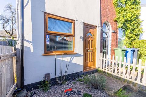 2 bedroom terraced house to rent, Newmarket Road, Ashton-Under-Lyne