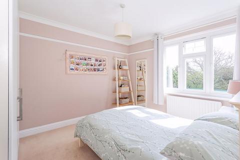 120 Speer Road, Thames Ditton, KT7 0PP