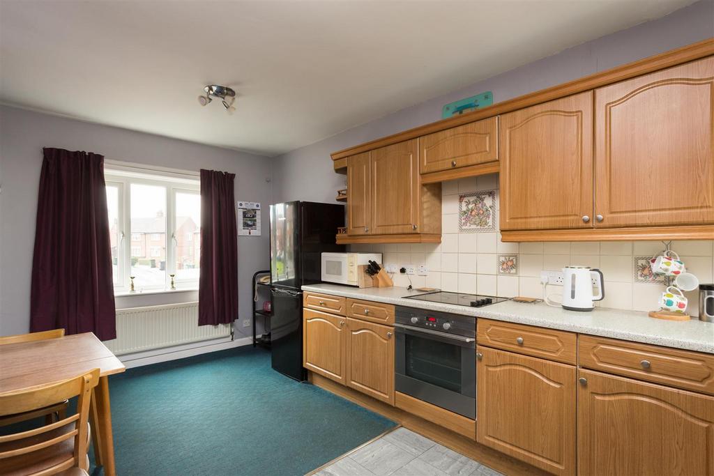 The Crescent, Helmsley, York 3 bed house for sale £245,000