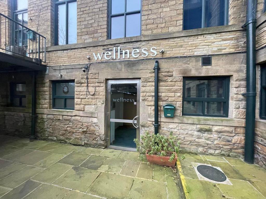 Salts Mill Road, Shipley Leisure facility to rent £758 pcm (£175 pw)