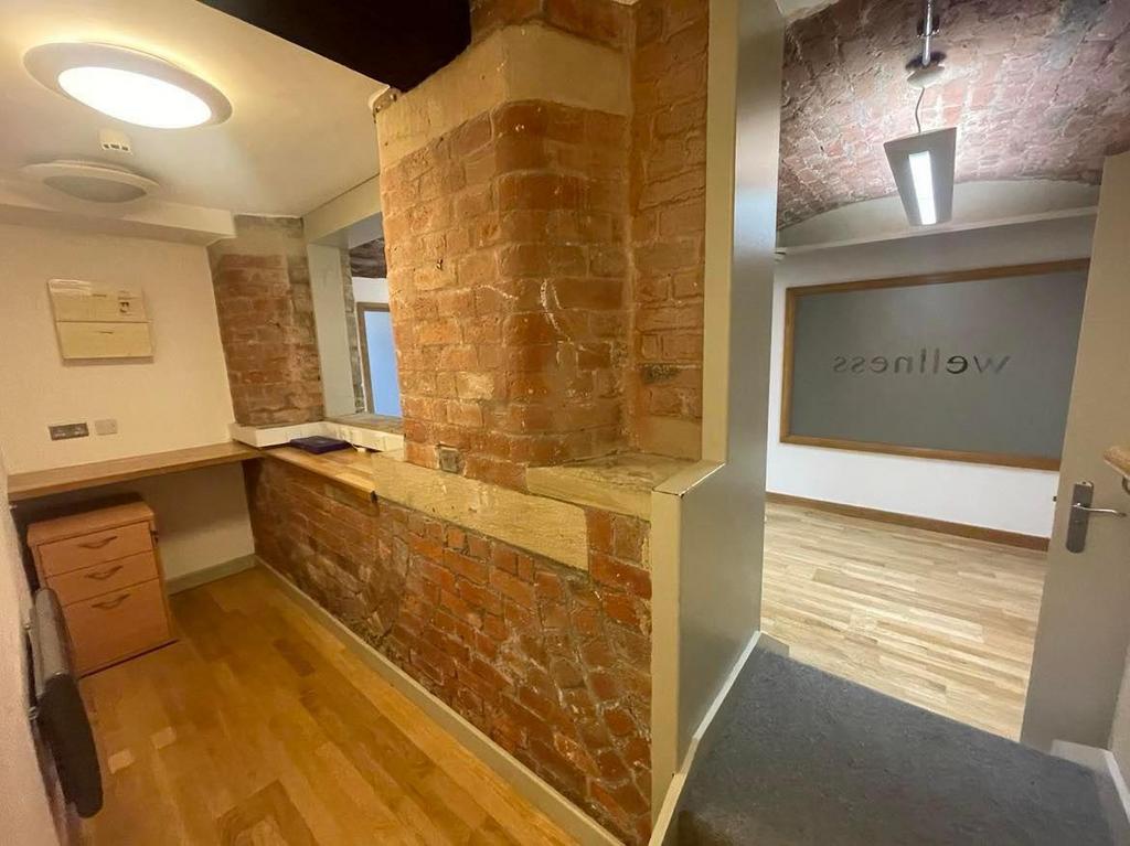 Salts Mill Road, Shipley Leisure facility to rent £758 pcm (£175 pw)