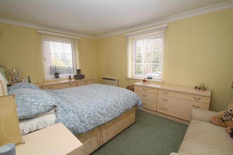 2 bedroom retirement property for sale - Bellingham Lane, Rayleigh