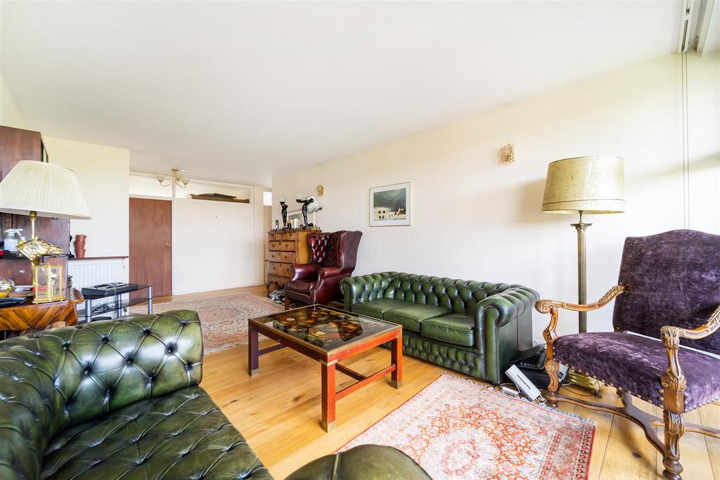 Wimbledon Park Road, SW19 3 bed flat for sale £699,950