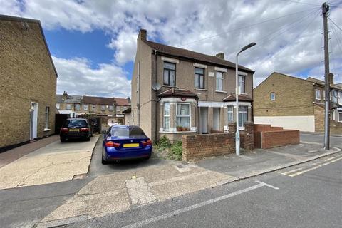 19a Cromwell Road, Hayes, UB3 2PP