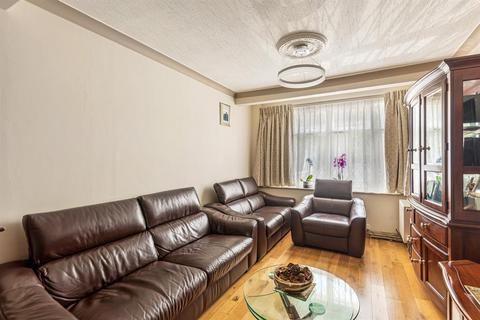 75 Carlyon Road, Hayes, UB4 0NS