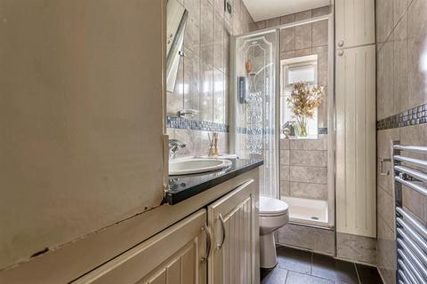 75 Carlyon Road, Hayes, UB4 0NS