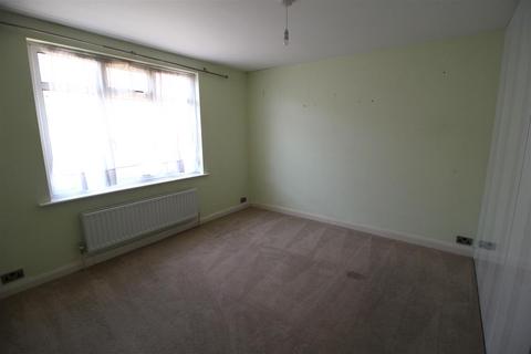 9 West Gardens, Epsom, KT17 1NQ