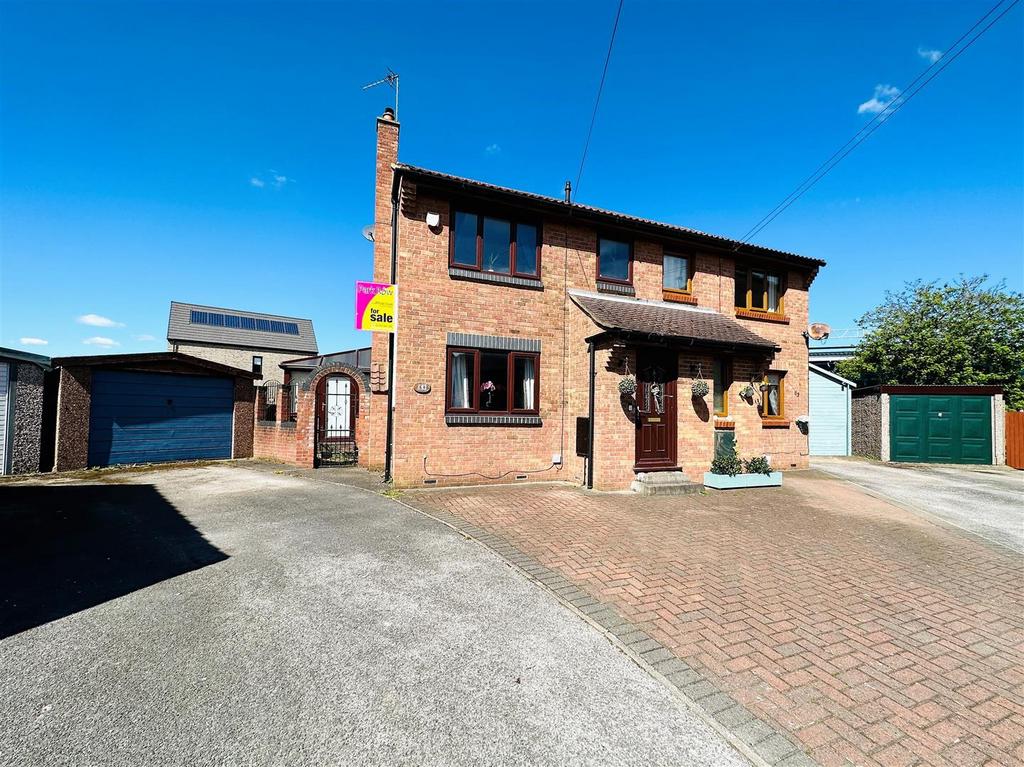 Bainbridge Drive, Selby 3 bed semidetached house £180,000