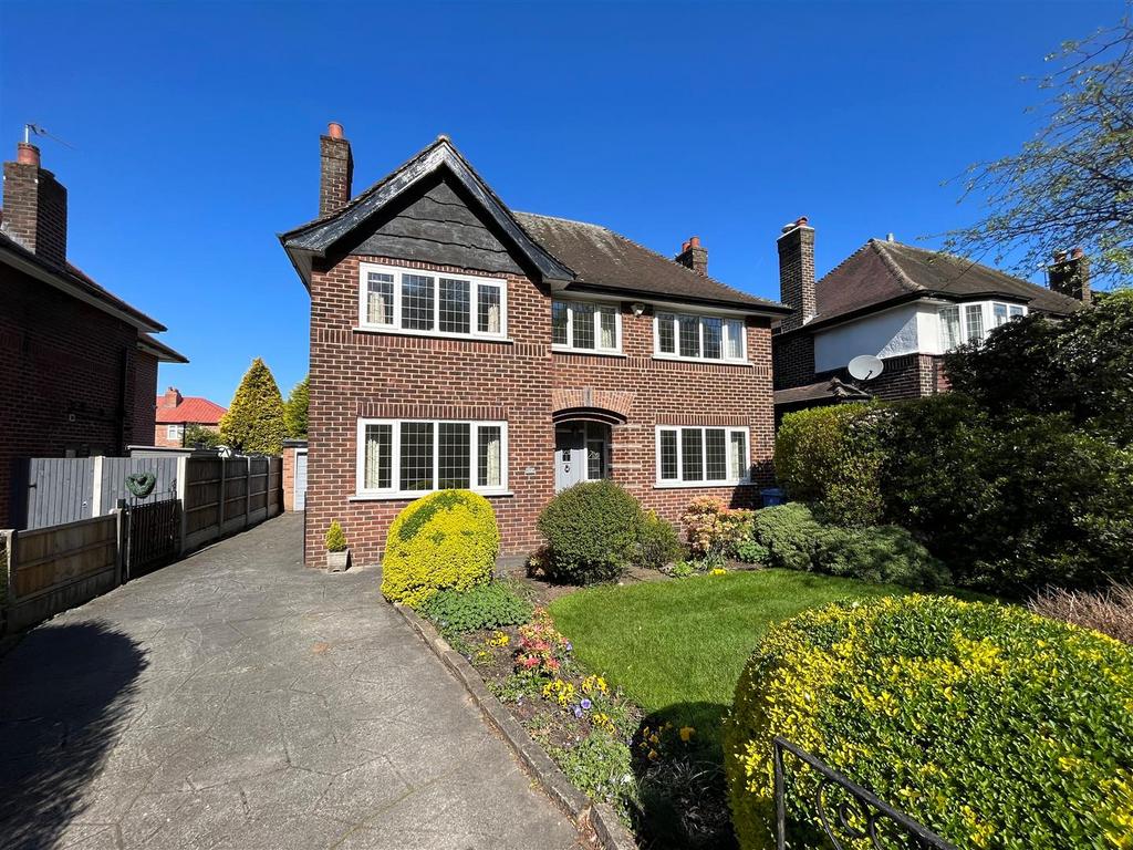 Washway Road, Sale 3 bed detached house for sale £575,000