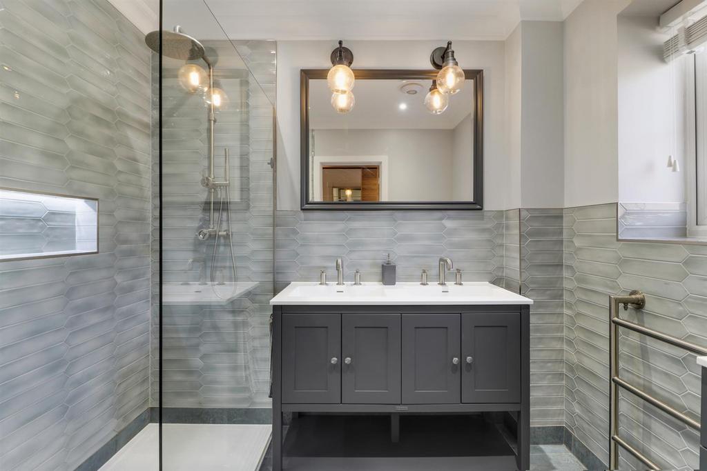 Ensuite