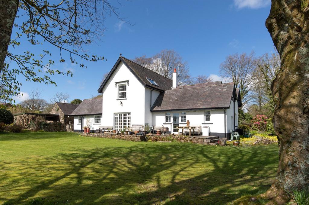 The Rhos, Haverfordwest, Pembrokeshire, SA62 3 bed detached house for