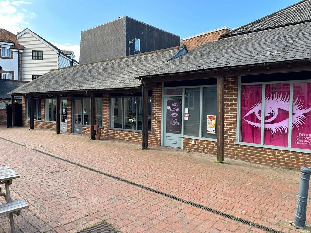 Street, Hailsham Property £542 pcm (£125 pw)