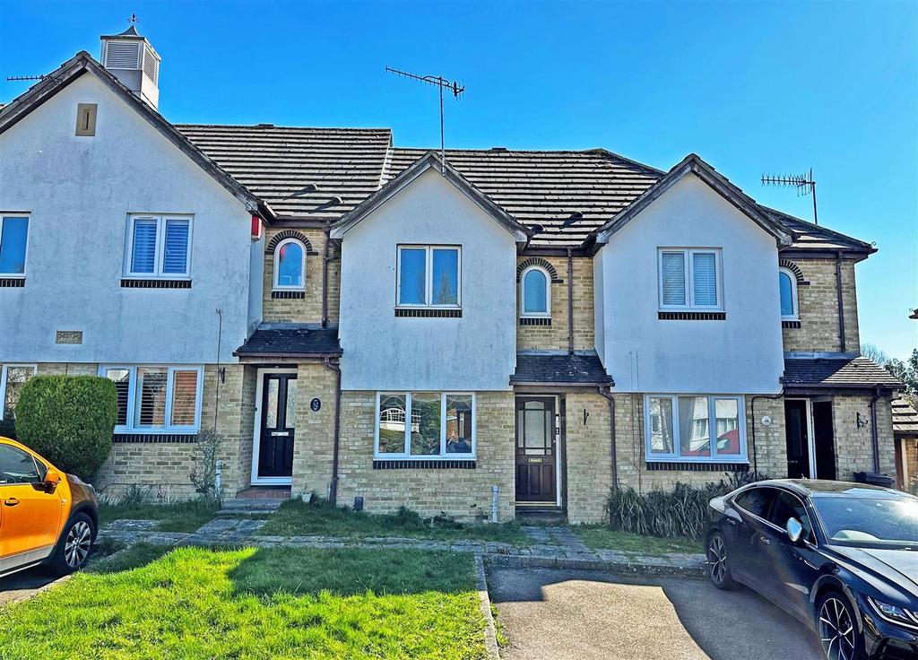 Abinger Drive, Redhill 2 bed terraced house £400,000